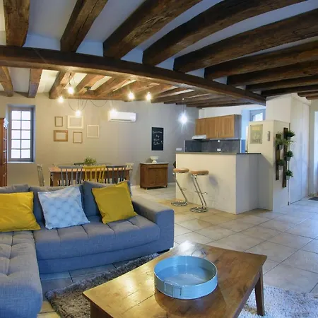 Chez Meme Caillou, 6 Personnes 度假居