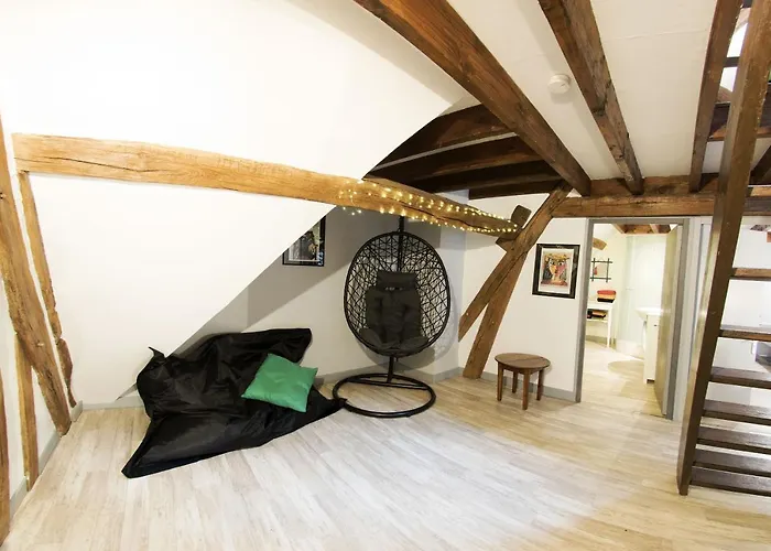 Chez Mémé Caillou, 6 Personnes * Montmirail (Sarthe)